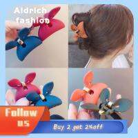 ALDRICH FASHION ผู้หญิง แต่งหน้า สีลูกกวาด กิ๊บติดผม หูกระต่าย เล็บอะคริลิค ที่หนีบผม