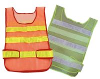 เสื้อสะท้อนแสง เสื้อเซฟตี้ Reflective Vest เสื้อกั๊กสะท้อนแสง เพื่อเพิ่มความปลอดภัยในการทำงาน มีแถบสะท้อนแสง3แถบ ที่ด้านหน้าและด้าหลัง