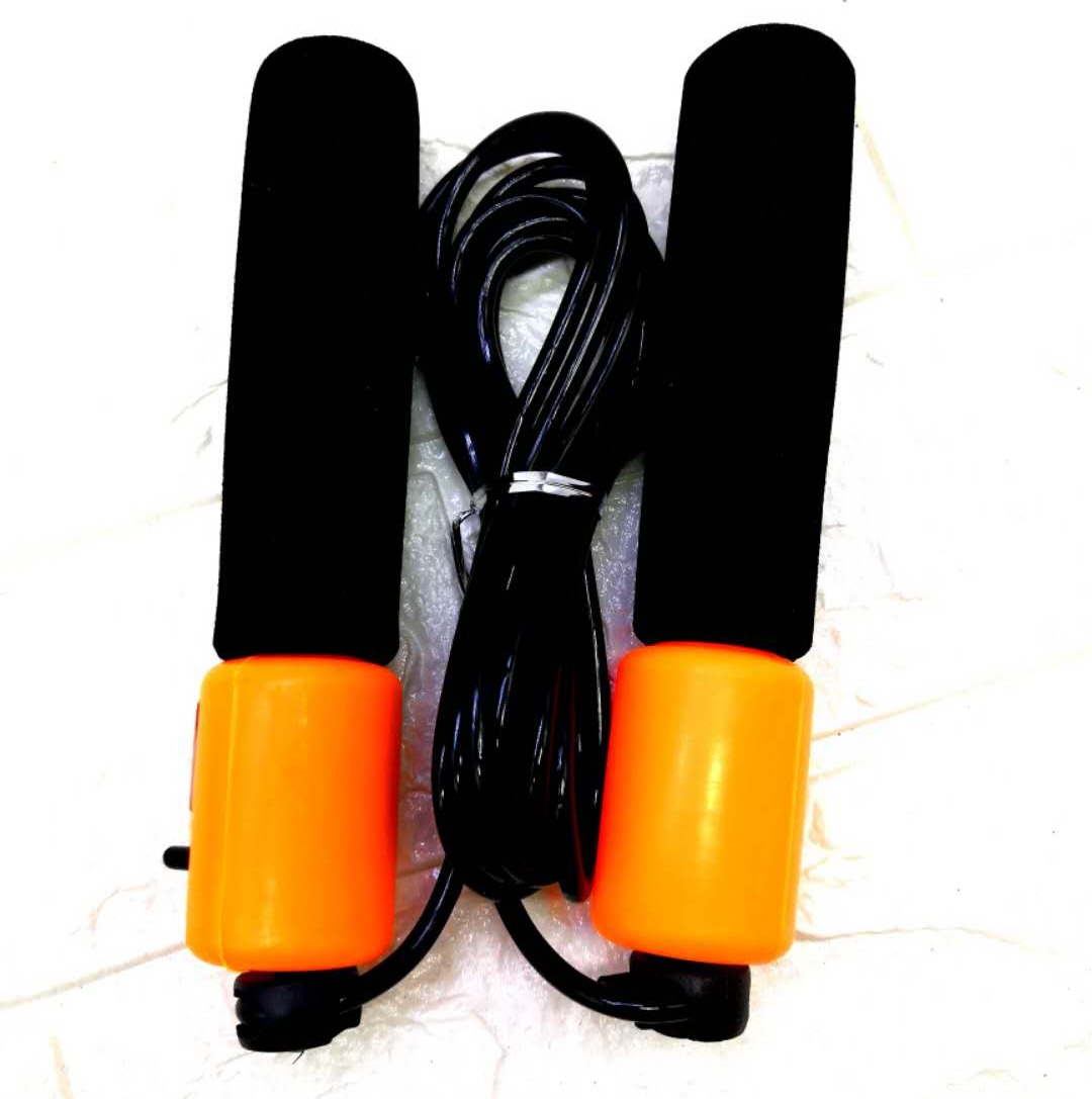 GOOD QUALITY HIGH SKIPPING ROPE FOR KIDS AND ADULTS RANDOM COLOR 