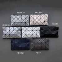 Issey Miyake 3X5 grid men and women with the same rhombus single shoulder diagonal armpit bag mobile phone bag folding high-end temperament