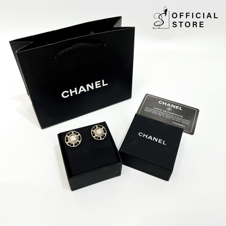 Mua Khuyên Tai Chanel CC Logo Đá Vuông Màu Vàng Trắng  Chanel  Mua tại  Vua Hàng Hiệu h073929