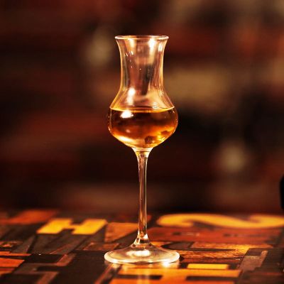 แก้วไวน์วิสกี้มีกลิ่นแก้วแก้วกระจกไวน์หวานแก้วคอนญักสูงแก้วไวน์จากต่างประเทศ Qianfun