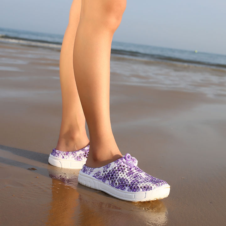รองเท้าแตะสำหรับแฟชั่นสำหรับผู้หญิงรองเท้าลุยน้ำกลางแจ้งรองเท้ารองเท้าแตะชายหาดผู้หญิง-holllow-kasut-perempuan-croc-รองเท้าแตะผู้หญิงรองเท้ากีฬา
