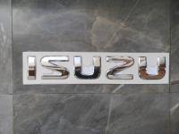 ตัวหนังสือติดแผงหน้ารถ โลโก้ Isuzu