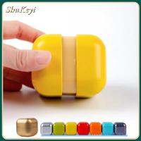 SHUKEYI 12pcs สีทึบทึบ กล่องดีบุกขนาดเล็ก พร้อมฝาปิด มัลติฟังก์ชั่ กล่องเก็บลูกอม แบบพกพาได้ สี่เหลี่ยมสี่เหลี่ยม กล่องเก็บของดีบุก เครื่องประดับอัญมณีอัญมณี