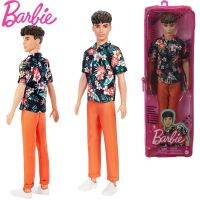 ตุ๊กตาแฟชั่น Barbie #184 Ken Doll Brunette Cropped Hair เสื้อฮาวายลายดอกไม้สีส้มกางเกงทรงหลวมของเล่นรองเท้าดาดฟ้าสีขาว