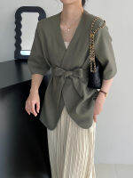 【 รุ่นสวัสดิการ ไม่คืน 】 Jiangzuo Aura Ouni สีทึบแขนสั้นเสื้อสูทผู้หญิง 2023 เสื้อฤดูร้อน 250~