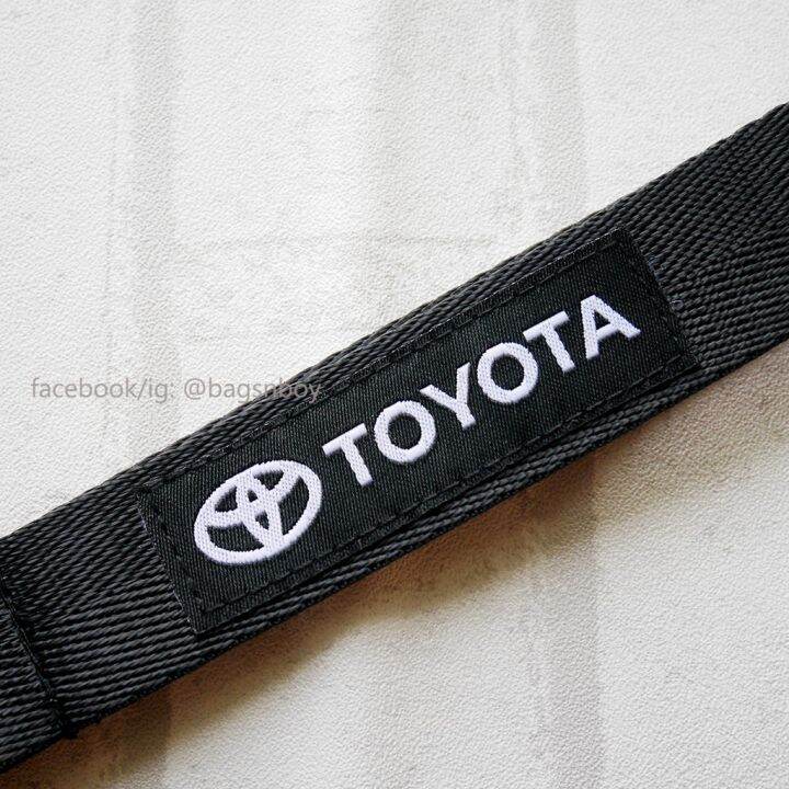 toyota-พวงกุญแจผ้าอย่างหนา-ปักโลโก้สายยาว-20-ซม-ตะขอเกี่ยวหนา-รมดำอย่างดี