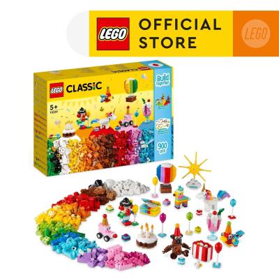 LEGO Classic 11029 Creative Party Box Building Toy Set (900 Pieces)