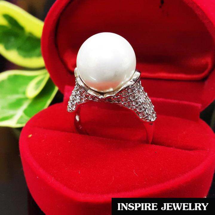 inspire-jewelry-แหวนมุกชูเม็ดยอดฝังเพชรฐาน-มุกsize-13min-และเพชรcz-เพชรสวยเกรด-aaa-งานจิวเวลลี่-ดีไซด์ทันสมัย-งานเกรดพรีเมี่ยม-งานปราณีตพร้อมกล่องกำมะหยี่-น่ารัก-ใส่ได้กับเสื้อผ้าชุดแบบ-ของขวัญวันเกิด