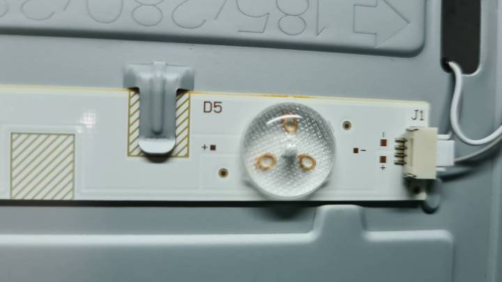 หลอดไฟ-led-backlight-sharp-แบล็คไลท์-ชาร์ป-รุ่น-lc-32le180m-lc-32le280x-อะไหล่แท้-ของถอดมือสอง