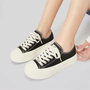 White canvas tennis hot sale shoes womens