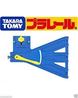 Takara TOMY รางฟ้า ทางแยก 3 ทาง พร้อมคันโยก สำหรับรถไฟ plarail มาตรฐาน มือ  สอง สภาพดี จำนวน 1 ชิ้น