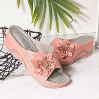 Meijuner New Style Ladies Sandals Hollow Wedges Casual Sandals Flower Beach Shoes Indoor Outdoor Female Slippers