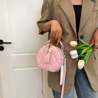 ۞❁ Small fragrant wind round cake bag female Messenger bag 2023 summer niche fashion round portable small round bag rhombus bag trend