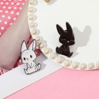 Cute Japanese Cartoon Rabbit Brooch Male And Female Couples Fresh Student Bag Badge Decoration Fashion Brooches Pins