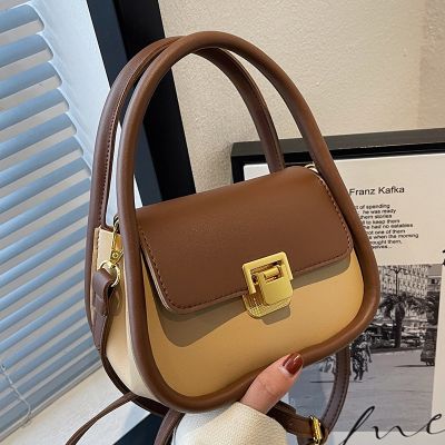 Female small bag is popular this year the new spring 2022 fashion sense inclined shoulder bag portable small bread