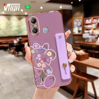 VRQR เคสโทรศัพท์หมีน่ารักพร้อมขายึดสีเดียวกันสำหรับ Infinix Itel A49 A58 กันกระแทกเคสหลังซิลิโคนแบบนิ่มตัวปกป้องกล้องถ่ายรูปกันกระแทก