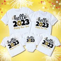 ชุดรอมเปอร์ เสื้อยืด พิมพ์ลาย Hello 2023 เหมาะกับปาร์ตี้ปีใหม่ สําหรับครอบครัว แม่ และลูกสาว