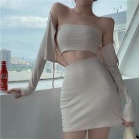 Web celebrity street Fried salt system suits female in the spring and autumn 2022 new three-piece sexy strapless short paragraph cardigan with package buttocks skirt