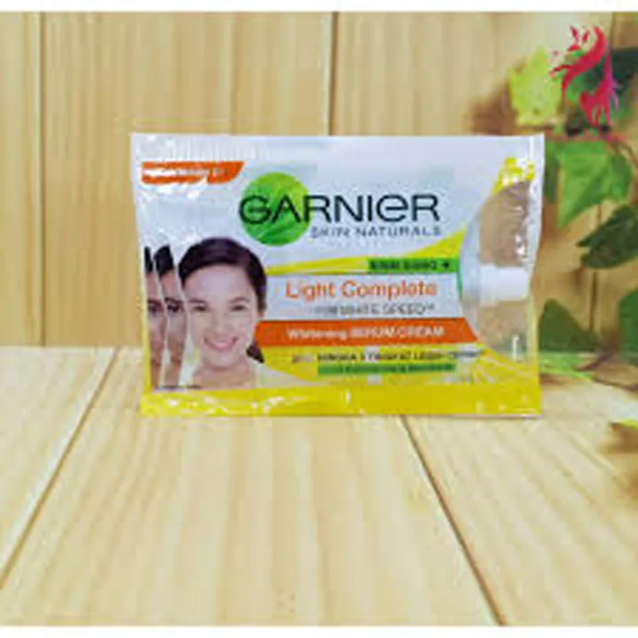 Garnier Skin Naturals Krim Siang Light Complete Whitening Serum Cream Sachet 7 Ml Lazada Indonesia