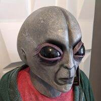 51 Area UFO Motorcycle Mask: แปลงร่างเป็นเอเลี่ยนในงานปาร์ตี้แต่งตัวเทศกาลฮาโลวีน!