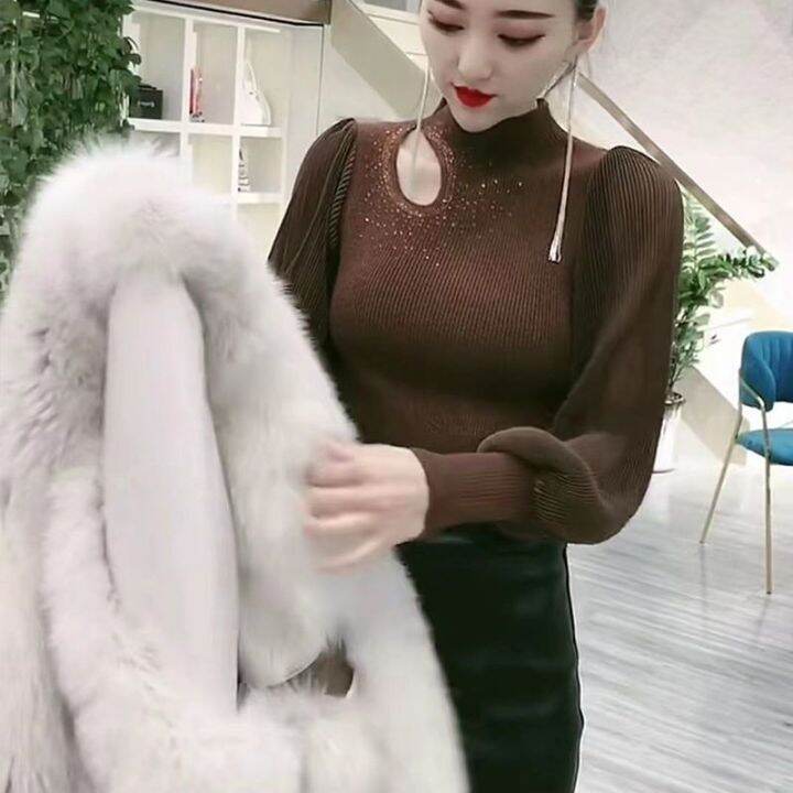 แฟชั่นเสื้อผู้หญิงใหม่เสื้อถักเซ็กซี่ของผู้หญิงคอสูงแขนยาวทันสมัยและหลากหลาย