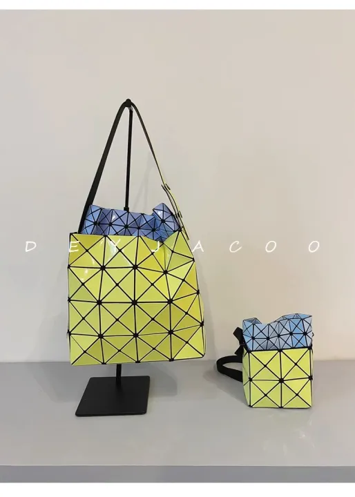 ของแท้แบรนด์เนม-กระเป๋า-janpa-baobao-carton-bag-จาก-baobao-issey-miyake-แท้-กระเป๋าสะพายข้าง-กระเป๋าใส่มือถือมิน