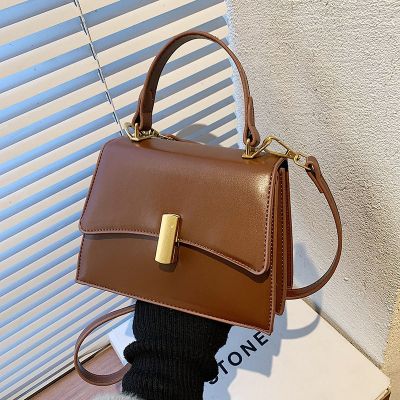 Female small bag is popular this year 2022 new fashionable joker inclined shoulder bag portable small bread texture