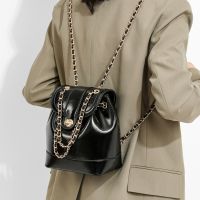 ♚▨┅ New Fashion Delicate Woven Chains Leather Handbag Commuting Woman Knapsack Shoulders Packsack