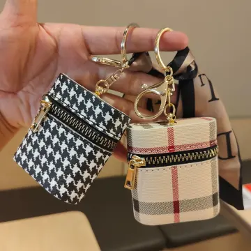 Burberry discount keychain pouch