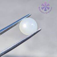 3.42 ct. พลอยมุกดา, มุกดาหาร หรือ จัทรกานต์ (Natural Moonstone) มีเหลือบสีขาว เป็นพลอยที่มีเสน่ห์และเป็น 1 ในพลอยนพเก้า การันตีพลอยแท้