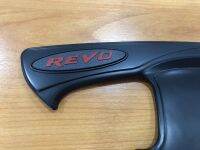 ถาดรองมือ เบ้ารองมือ Revo 2015-2018 ดำด้าน 4 ประตู DOOR HANDLE INSERT โลโก้ Revo แดง