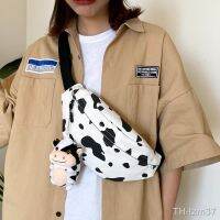 ? กระเป๋านักเรียนสำหรับเด็ก South Korea fun hang canvas bag female ins cows his original SuFeng lovely student individuality chest package