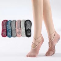 1 Pair Breathable Anti-friction Women Yoga Socks Silicone Non Slip Pilates Barre Breathable Sports Dance Socks Slippers Women