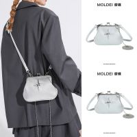 Summer high-end Chinese style cheongsam chain bag Messenger bag ladies 2023 new silver clip shell bag 【QYUE】