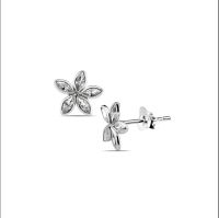 Sterling silver CZ flower earrings/ต่างหูดอกไม้ CZ เงินแท้