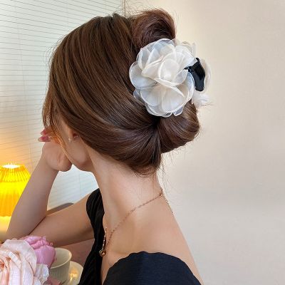 [COD] Fashion blogger net gauze pearl flower clip back of the head disc hair super fairy temperament simple all-match accessories for women