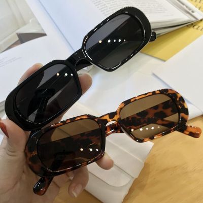 2022 Brand Oval Square Sunglasses Women Fashion Designer Sun Glasses Male Female Vintage Green Ladies Traveling Style