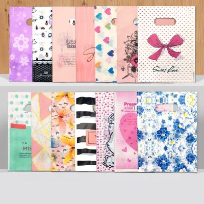 50Pcs 15x20cm/20x30cm Small Jewelry Bag Cute Pattern Plastic Bag with Handle Gift Bags Candy Cookie Party Favor Packaging Bag