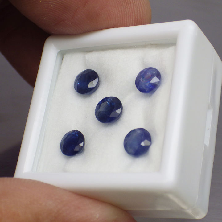 พลอย-ไพลิน-แซฟไฟร์-แท้-ธรรมชาติ-natural-blue-sapphire-จำนวน-5-เม็ด-หนักรวม-3-02-กะรัต