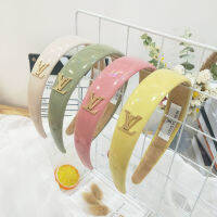 เกาหลีใต้ Headband Bright หนังกว้าง-ที่คาดผมแบบกว้างอุปกรณ์เสริมอารมณ์สีขาว Retro Headband Pure สีหวานล้าง Headwear สีลูกอมที่คาดศีรษะหนังอารมณ์ที่เรียบง่ายป่า Out Headband อุปกรณ์เสริมผม