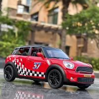 [AhQ ornaments] 1:32 BMW Mini Countryman Cooper In Box Diecast โลหะผสมโลหะรถจำลองของเล่นรถเสียงคอลเลกชันเด็กของขวัญเด็ก