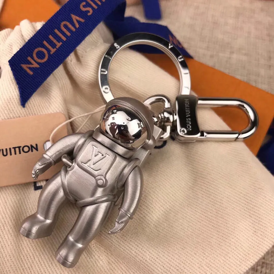 LOUIS VUITTON 2019 Astronaut Key Holder [MP2213]