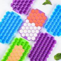 Honeycomb Silicone Ice Tray Mold Ice Cube Mould Reusable Food Grade Flexible Ice Maker with Lids for Summer Whiskey Cocktail