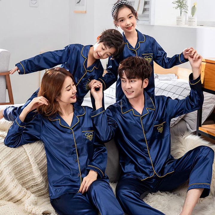 taobao-ชุดนอนแม่ลูกผ้าไหมน้ำแข็ง-ชุดแม่และลูกสาวแขนยาวสำหรับครอบครัวสามคนสี่คนชุดอยู่บ้านคู่รัก