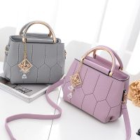 กระเป๋าสะพาย กระเป๋าเป้ กระเป๋าแฟชั่นผู้หญิง กระเป๋าสะพาย  Womens fashion bag