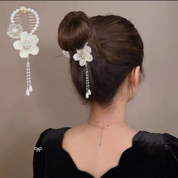 korean-style-hair-accessory-beautifully-designed-hair-clip-with-fringe-pearl-and-floral-decorations