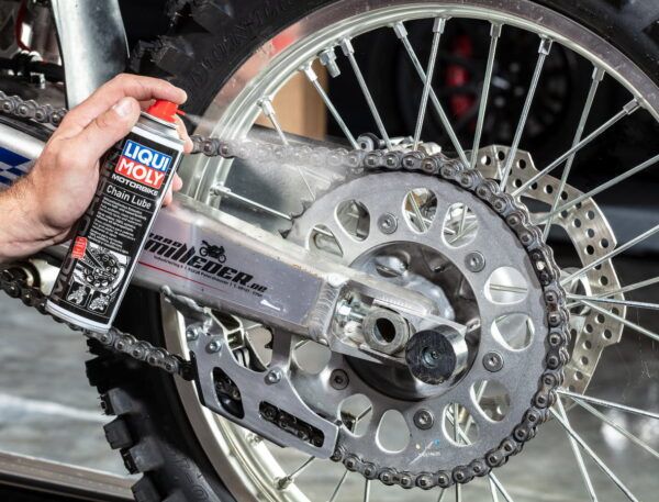 liqui-moly-ชุดล้างโซ่และเคลือบโซ่