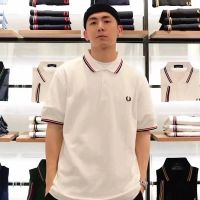 FRED PERRY เสื้อโปโลของผู้ชายสำหรับฤดูร้อน2023เสื้อยืดหลากสีข้าวสาลีลำลองธุรกิจอังกฤษของแท้ใหม่